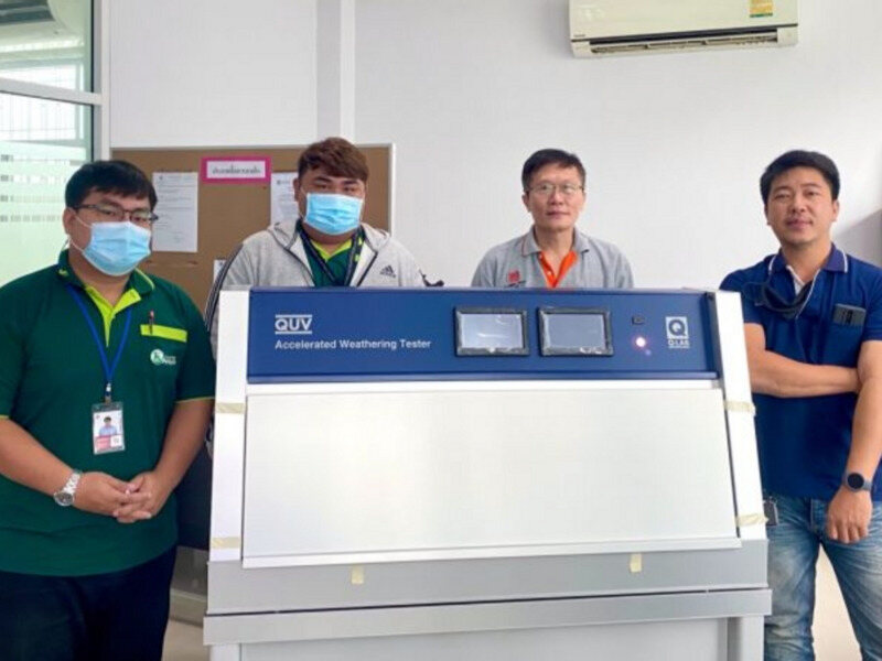 汽車涂層粉末涂料油漆紫外老化耐候試驗(yàn)機(jī)現(xiàn)場(chǎng)安裝圖5