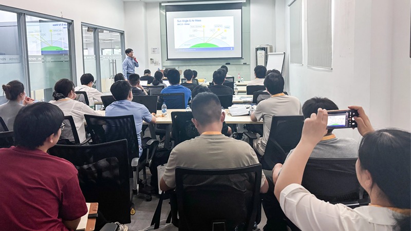 2025年汽車材料耐候老化與光照測(cè)試技術(shù)培訓(xùn)現(xiàn)場(chǎng)照片